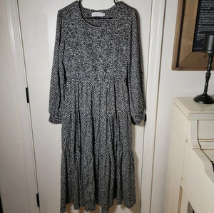 Petal + Pup Black and White Long Sleeve Tiered Modist Midi Dress - Size 10